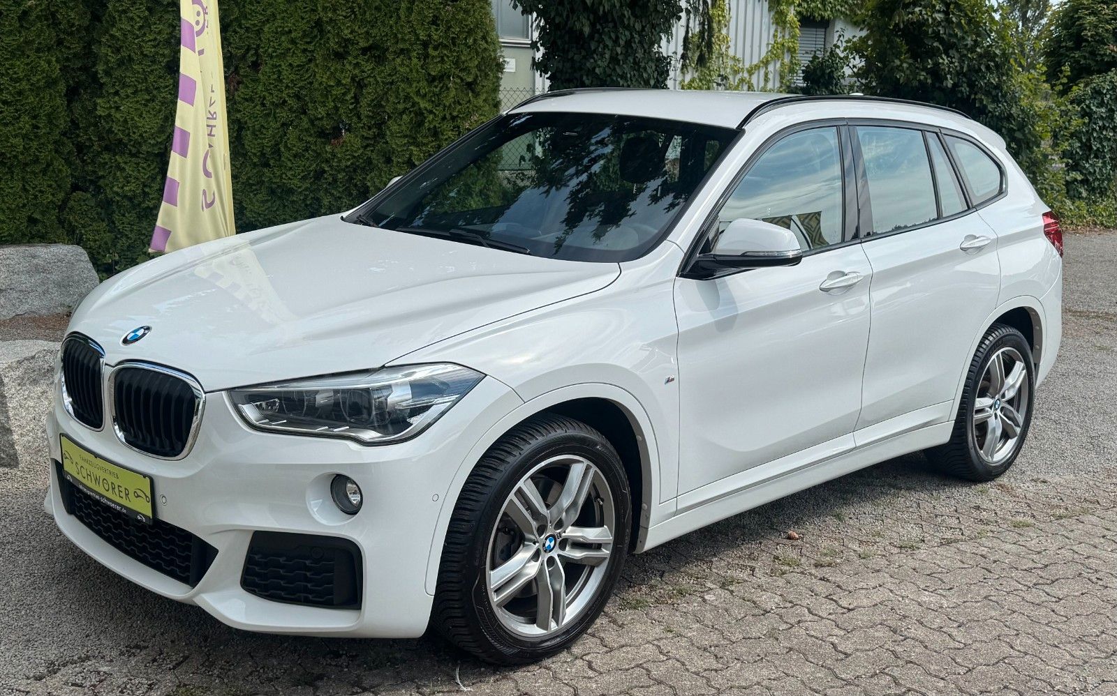 X1 xDrive 20d M-Sport*Automatik*Navi*LED*AHK*